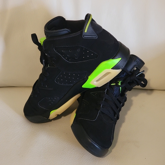 Jordan 6 Retro - Picture 3 of 7
